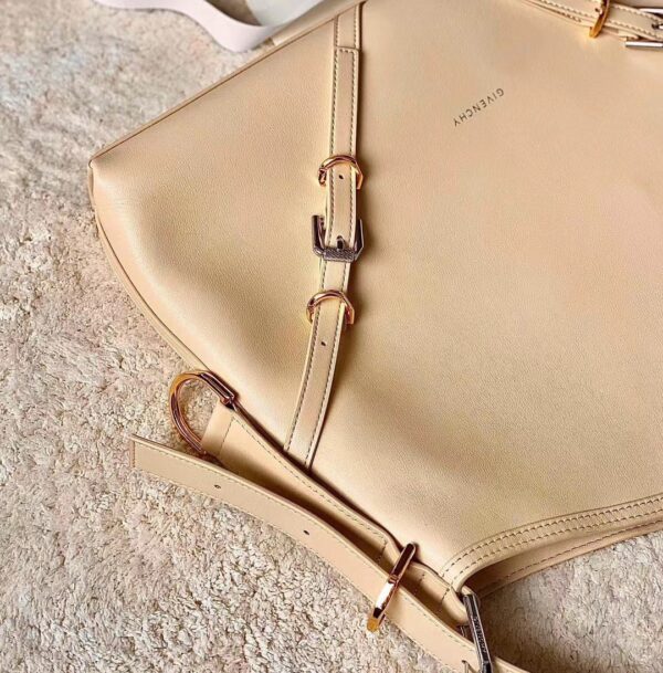 Givenchy Voyou Medium Underarm Bag - Cream 39211 - Image 4