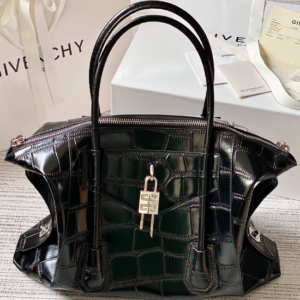 Givenchy G’s Antigona Lock Soft Handbag - Black 73730