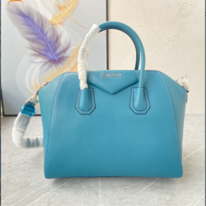 Givenchy G Vanchy Goatskin Antigona Large Handbag - Light Blue 32045