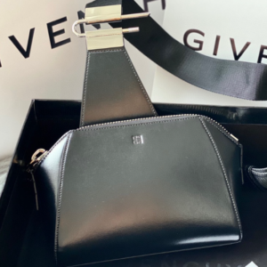 Givenchy Antigona Chest Bag - Black 64922