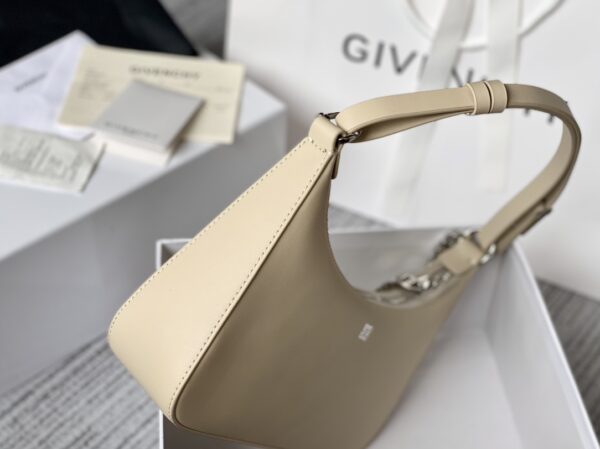 Givenchy Moon Cut Large Armpit Bag - Off White 25116 - Image 3