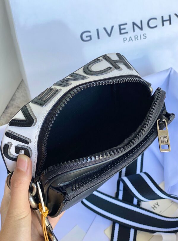Givenchy Inverted Letter Crossbody/shoulder Bag - Blue 38825 - Image 5