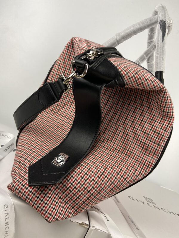 Givenchy Houndstooth Antigona Medium Handbag - Red 87919 - Image 2