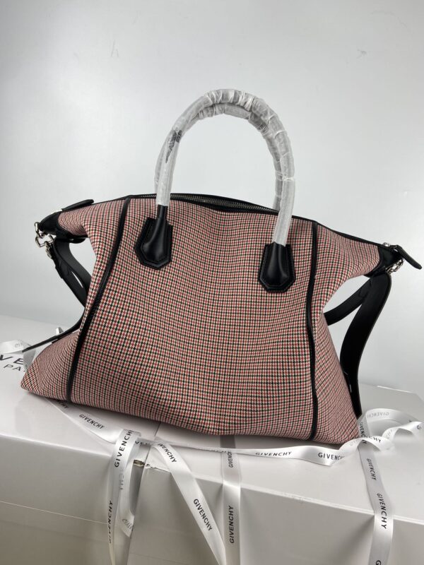 Givenchy Houndstooth Antigona Medium Handbag - Red 87919 - Image 3