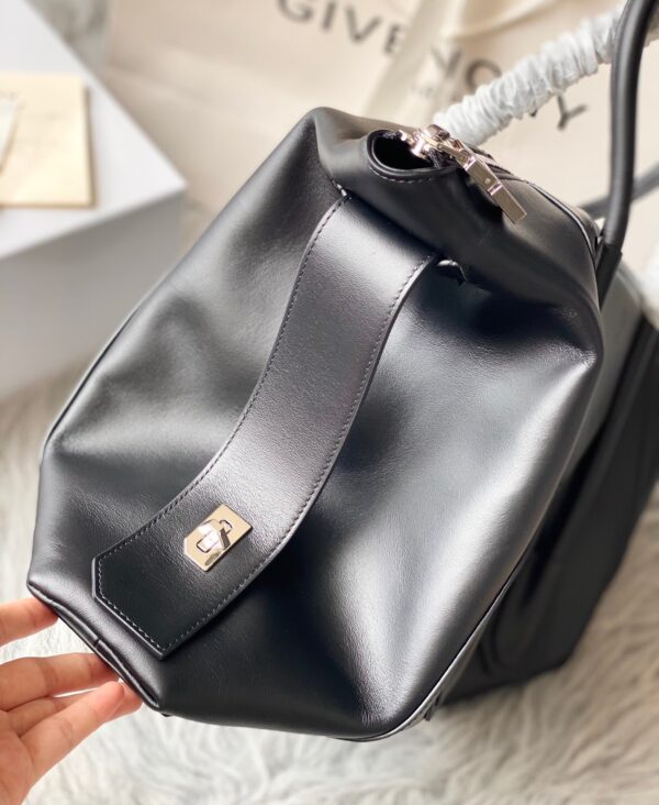 Givenchy G’s Antigona Lock Soft Handbag - Black 12806 - Image 4