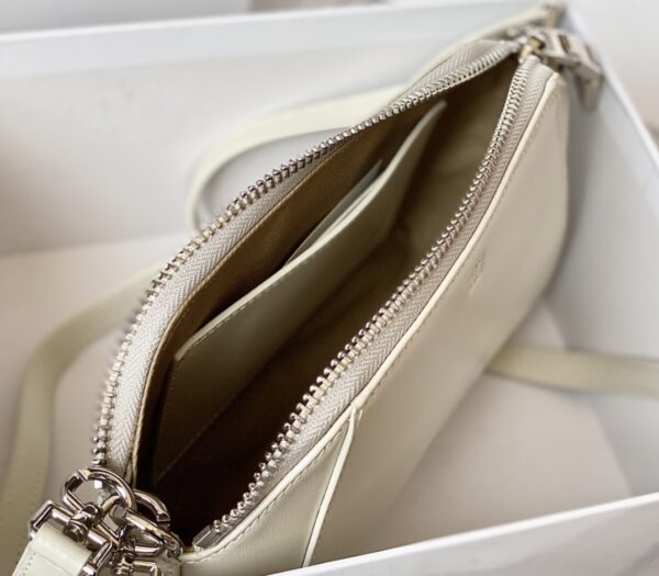 Givenchy XS Antigona Armpit Bag - White 13076 - Image 4