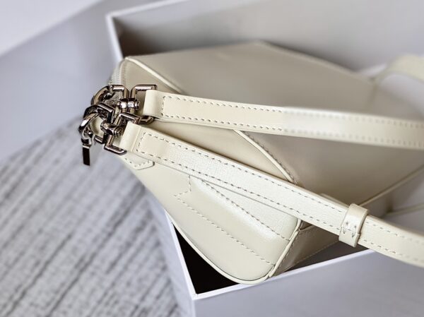 Givenchy XS Antigona Armpit Bag - White 13076 - Image 2