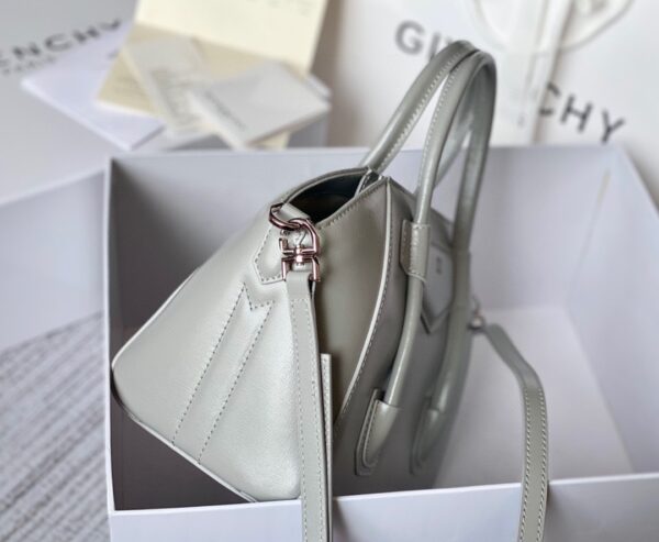 Givenchy G Home Antigona Bag - Gray 18093 - Image 4