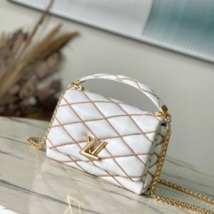 Louis Vuitton Medium-sized G0-14 Handbag - White 51136