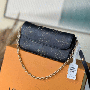 Louis Vuitton Wallet On Chain Ivy Handbag - Black 41362