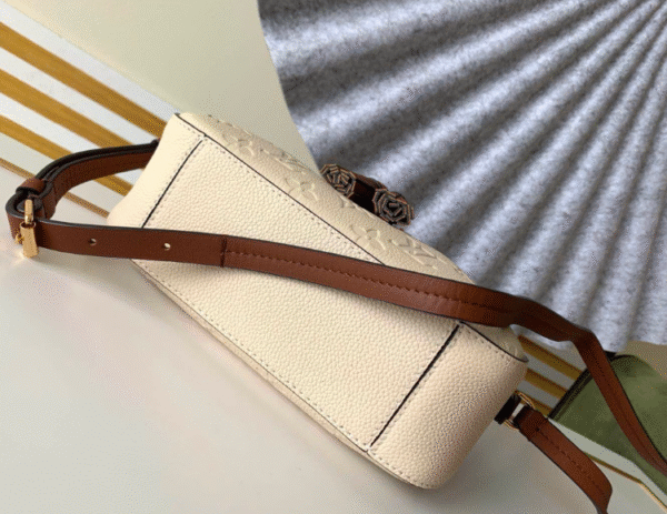 Louis Vuitton Saintonge Handbag - Cream 32223 - Image 4