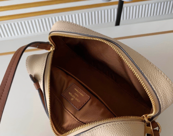 Louis Vuitton Saintonge Handbag - Cream 32223 - Image 5