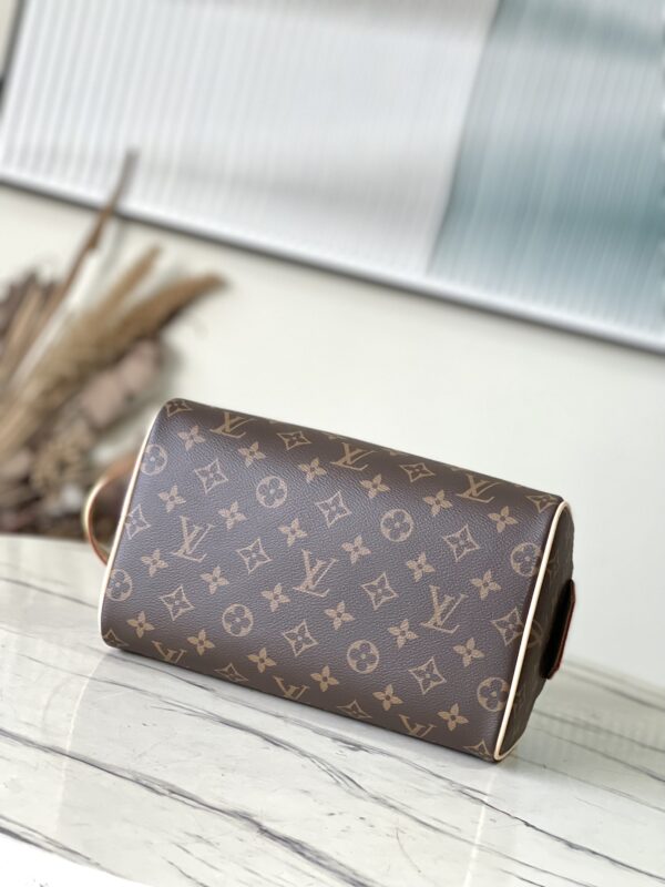 Louis Vuitton Dopp Laundry Bag - Brown 65736 - Image 2