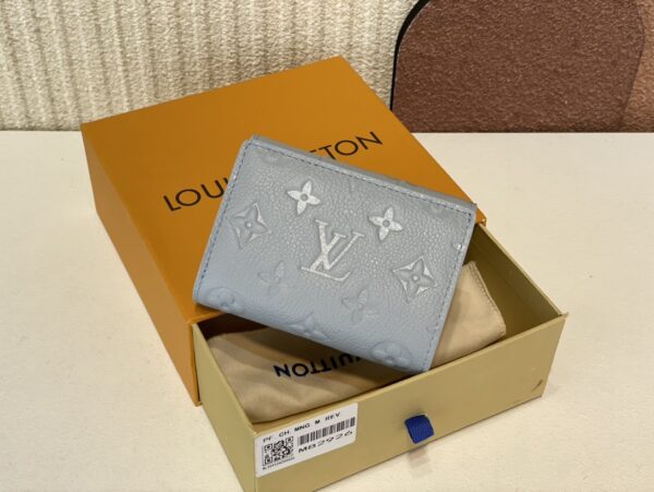 Louis Vuitton  Pochette Metis Compact Wallet 25515 - Image 2