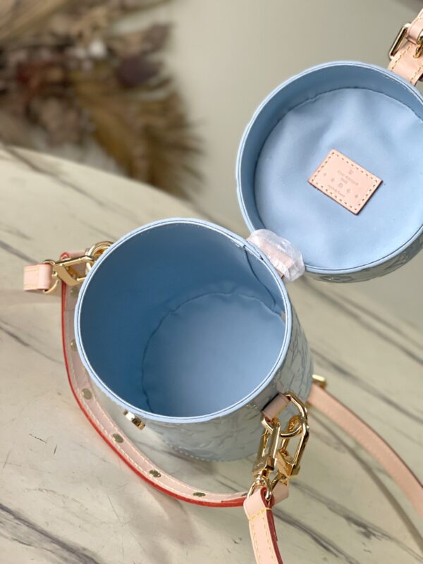 Louis Vuitton Astor Handbag - Blue 97625 - Image 3